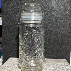 Vintage 1982 Planters Peanut Mr Peanut Glass Jar 8.5 in Jar w Lid Wheat Pattern